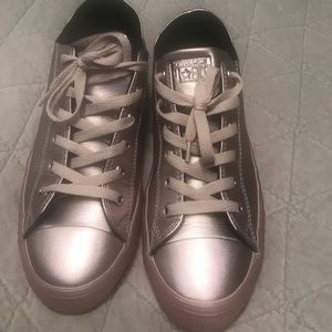 Pink Metallic converse chuck Taylor Women’s 7.5